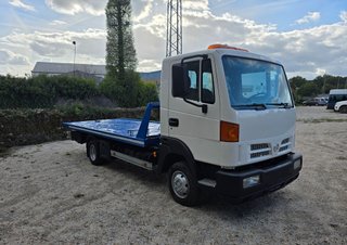 GRUA PORTACOCHES NISSAN ATLEON 3.0TD 125CV 5.6 TON