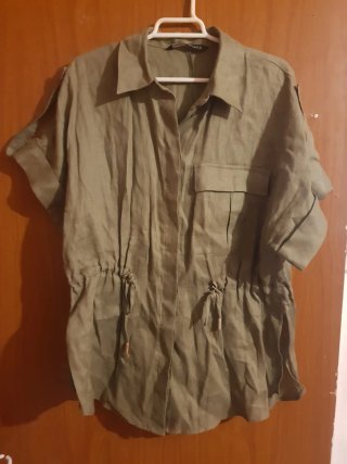 Camisa de mujer verde oliva