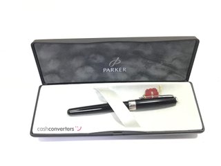 pluma estilografica parker sonnet laca negra