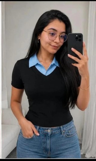 Polo Negro con Cuello Camisero