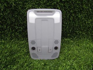Luz audi 81a947135 5q0951177 q2 (gab) 1.4 93005