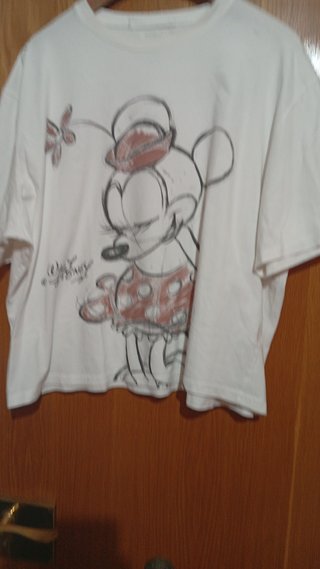 Camiseta de Minnie Mouse. " Urge" Se vende"