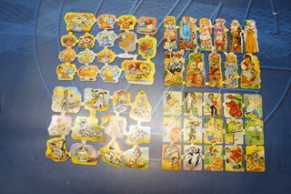 4 Antiguas láminas de cromos Sima. Troquelados y con relieve. Nº 3, 6, 7, 17.