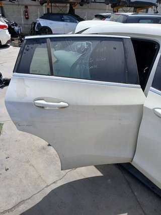 PUERTA TRASERA IZQUIERDA Infiniti Q30 (2015->)