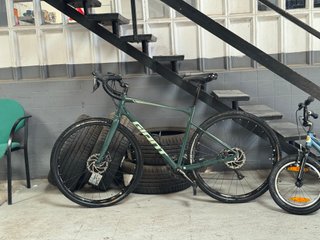 Bicicleta Gravel Giant Revolt 2 Talla ML