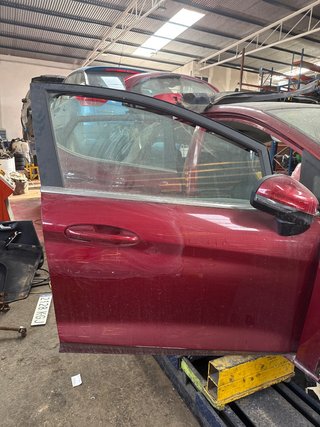 PUERTA DELANTERA DERECHA Ford Fiesta (CE1)(2017->)