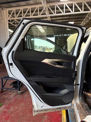PUERTA TRASERA IZQUIERDA Renault Austral (07.2022->)
