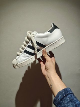 Adidas Superstar Blancas con Cordones de Cuerda