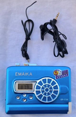 Walkman autoreverse con Radio FM EMAIKA EP-739