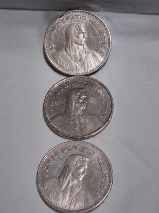3 Monedas de 5 Francos Suizos de plata0.825