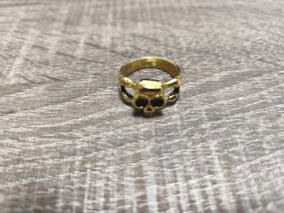 Anillo de Calavera Dorado