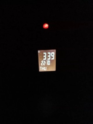 Reloj Digital con Pantalla Iluminada