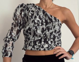 Top Asimétrico Mango Estampado