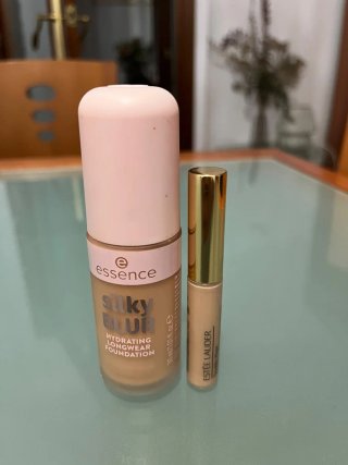 Pack Maquillaje Essence y Estée Lauder