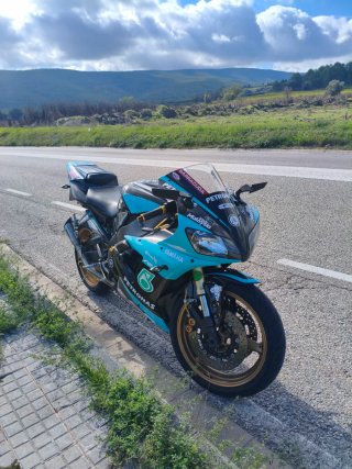 Yamaha YZF R1 2003 Cambio por honda Repsol