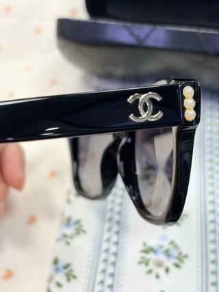 Gafas de sol Chanel negras