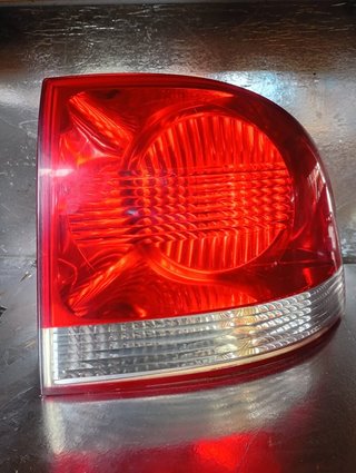 PILOTO TRASERO DERECHO Volkswagen Touareg (7LA)(2002->)