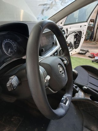 VOLANTE Skoda Kamiq (NW4)(07.2019->)