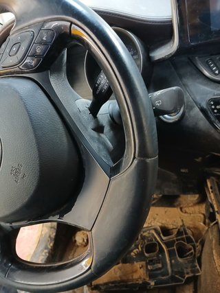 VOLANTE Toyota C-HR (X10)(10.2016->)