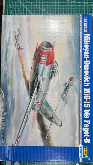 Maqueta MIG-15 bis Fagot-B Trumpeter 1/48