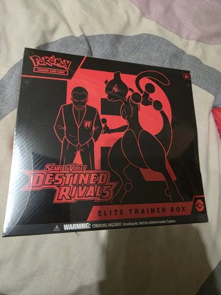 ETB Pokémon Destined Rivals