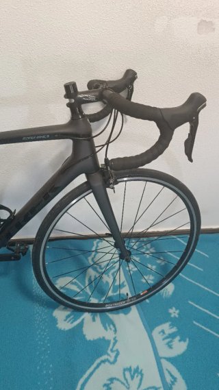 Pack bicicleta de carretera y montaña con rodillo