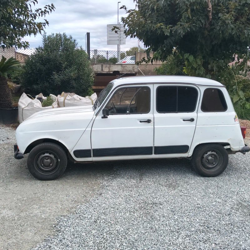 Renault 4 E-TECH 1991