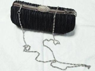 Navidad - Clutch Negro de tela plisada