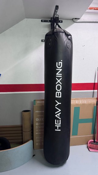 Saco de Boxeo 1,80m con Soporte de Pared