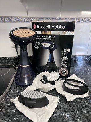 Plancha Vertical Russell Hobbs Steam Genie