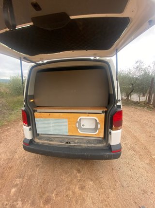 Mueble Camper para VW T6.Niveladores.Oscurecedores