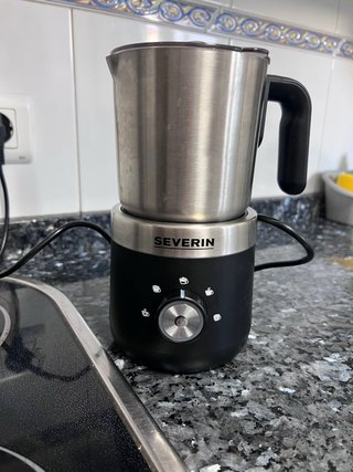Espumador de leche por inducción SEVERIN SM 3588