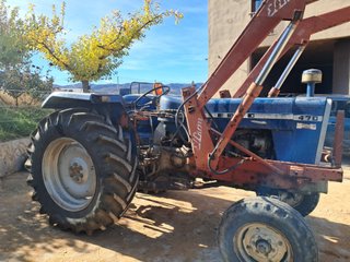 Tractor Ebro 460 con Pala Leon