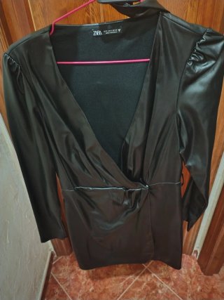 Chaqueta Zara Negra con Cinturón