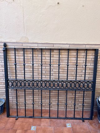 Reja de forja negra
