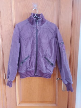 Cazadora bomber morada BSK Bershka - Talla L