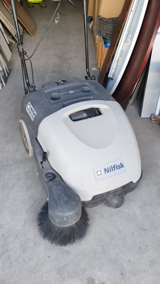 Barredora Profesional Nilfisk SW750
