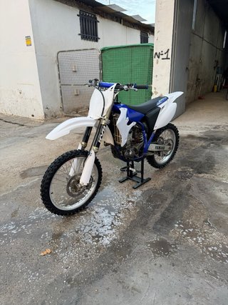 Yamaha YZF 450 (2005)