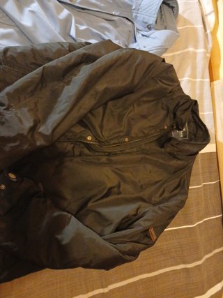 Lote de 2 chaquetas recojida en persona