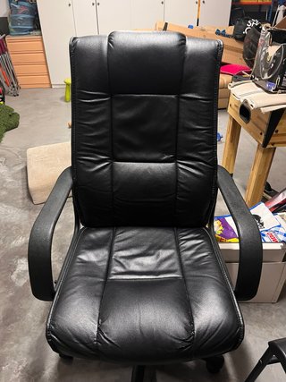 Sillón de escritorio negro