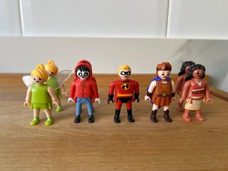 INTERCAMBIO Figuras Disney Pleymobil Kinder