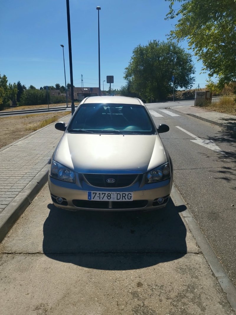 Kia Cerato 2004
