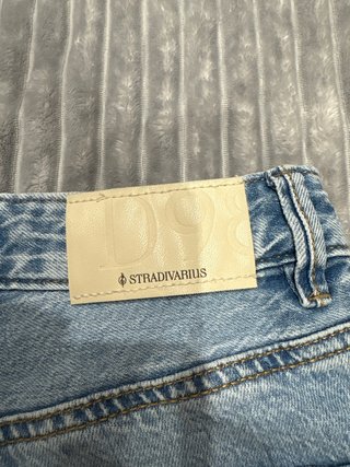Pantalón Stradivarius D98