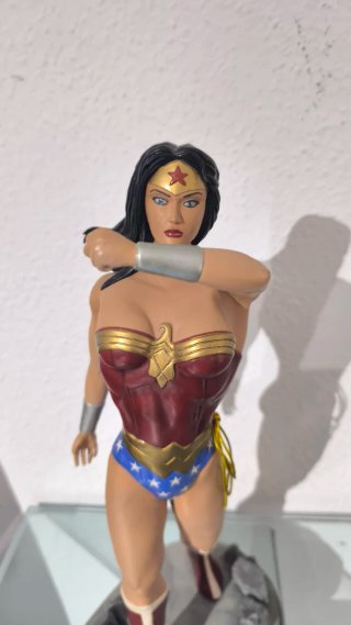 Figura Wonder Woman 40cm