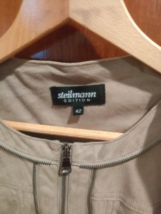 Cazadora de antelina beige