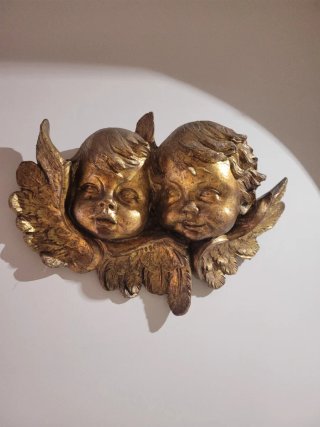 Figura de Dos Querubines Dorados