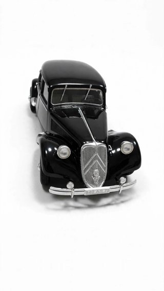 Maqueta Citroën Traction Avant 15 Six 1:24