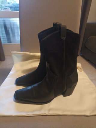 Botas camperas Castañer negras talla 36