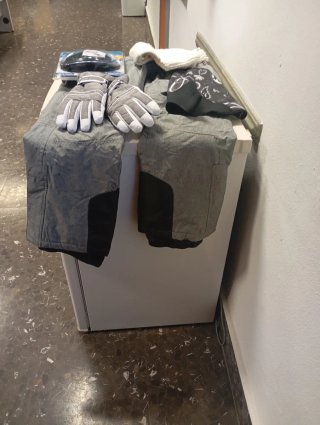 Lote de Ropa y Accesorios de Esquí