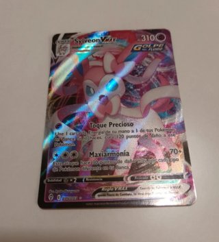 Carta Pokémon Sylveon VMAX